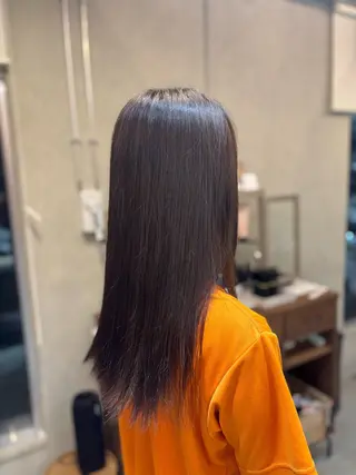 セミロング カラー 平良 那生のヘアスタイル