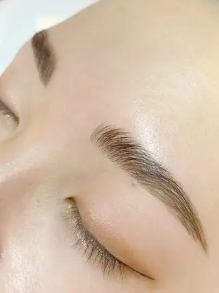 アイブロウ Eliss kyobashi所属・🌙.°眞柄 奈実🌙.°のマツエク・マツパデザイン