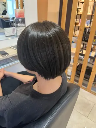 ショート カラー 骨格/顔型/パーソナ ルカラー診断/中野のヘアスタイル