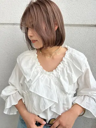 ショート レイヤーカット/ 透明感カラーmikuのヘアスタイル