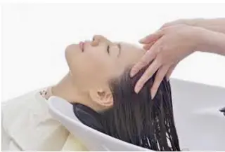 ショート メンズ 白髪ぼかし脱白髪染め 大塚綾のヘアスタイル