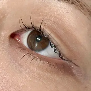 マツエク・マツパ mosteyes  調布店所属・mosteyes UETAKEのマツエク・マツパデザイン