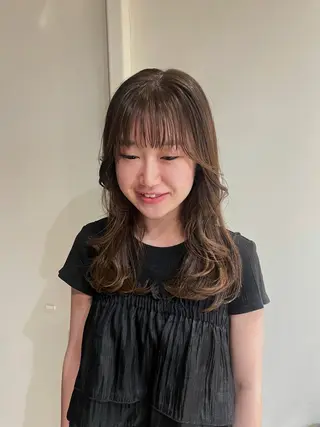 カラー the hinc所属・miyu /大阪 /レイヤーカットのヘアスタイル