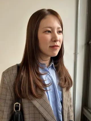 ロング カラー ベージュ/ダブルカラ ー/新潟駅/青柳萌果のヘアスタイル