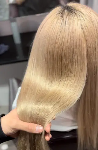 ロング 🩵透明感艶髪 縮毛矯正masa🩵のヘアスタイル