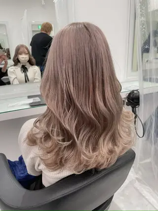 ロング メンズ 艶感ミルクティー🤍 色落ち綺麗🤍ともやのヘアスタイル