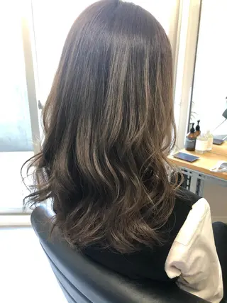 セミロング カラー OFF YUYAのヘアスタイル