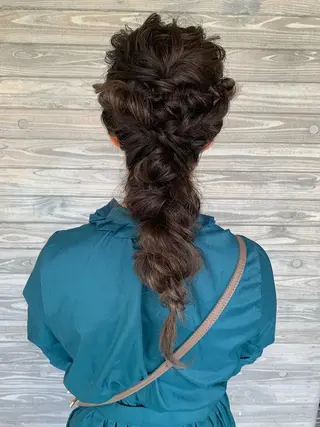 ミディアム ヘアアレンジ la fith所属・rico_by ヘアとアイブロウのヘアスタイル