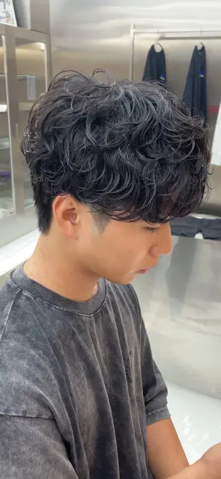 パーマ メンズ 小尾 優然のヘアスタイル