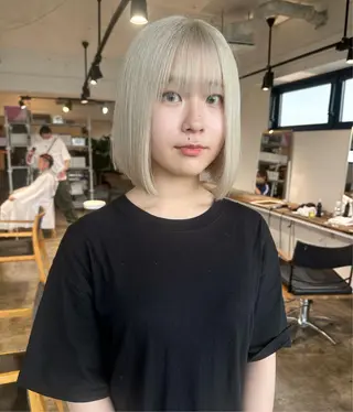 ミディアム ✨艶ブリーチカラー ✨四ノ宮裕己のヘアスタイル