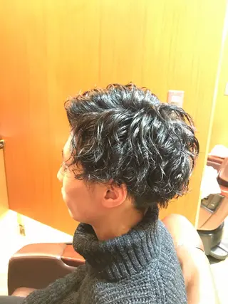 ショート パーマ メンズ 砂川 すながわのヘアスタイル