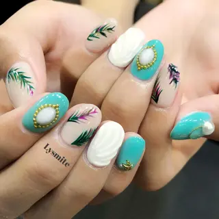 ネイル Lysmite所属・岩本 美香のネイルデザイン