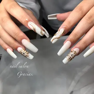 ネイル Gracias. rieのネイルデザイン