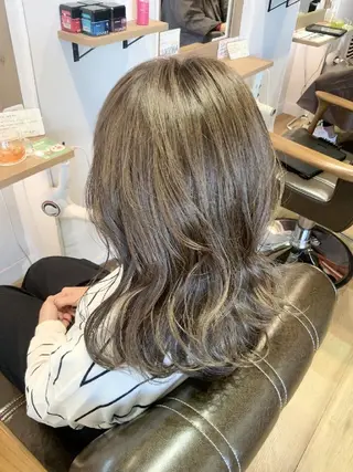 カラー 堀 望美のヘアスタイル