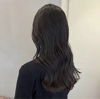 ロング akiho/透明感 カラー/グレージュのヘアスタイル