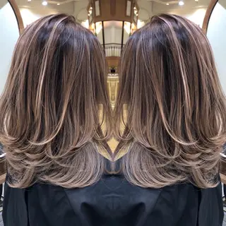 ロング salowin 原宿 aroa所属・韓国／ハッシュカット ／透明感カラー／金野のヘアスタイル