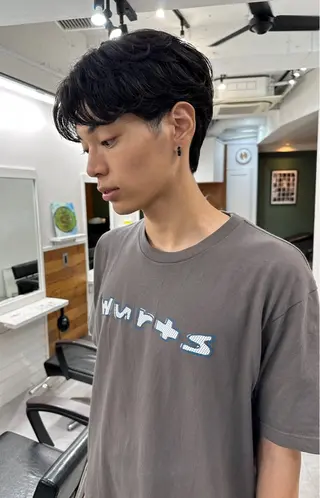 ミディアム パーマ メンズ グランジヘア 無造作ヘアHYUGAのヘアスタイル