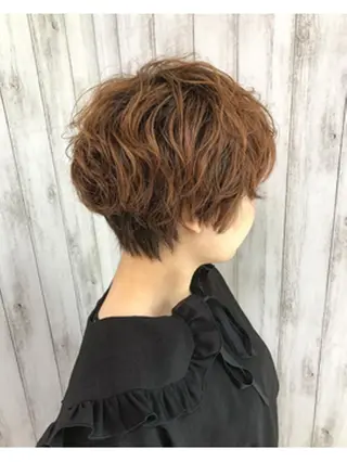ショート パーマ 佐藤 貴太のヘアスタイル