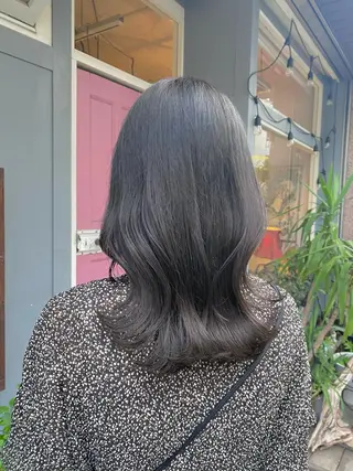 ミディアム カラー ヤスザトアヤノ /レイヤー/オリーブのヘアスタイル