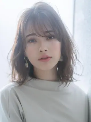 ミディアム 🎀ハイトーン/レイ ヤー/Reina🎀のヘアスタイル