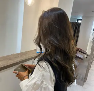 セミロング 西元 亜由美のヘアスタイル