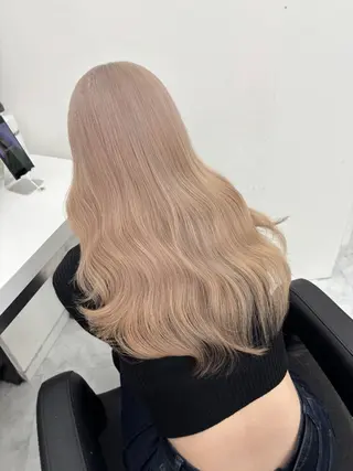 ロング カラー 🖤ハイトーン× レイヤー🖤SARAのヘアスタイル