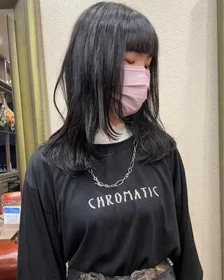 セミロング カラー 由谷 祥伍のヘアスタイル