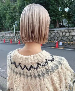 ショート ボブ/ハイトーン YUIのヘアスタイル