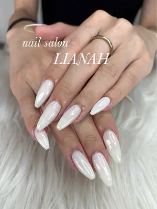 ネイル リアンナ 𝑰𝑶𝑹𝑰のネイルデザイン