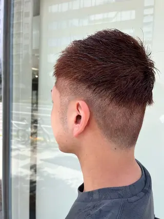 カラー メンズ アートディレクター 尾内 友美のヘアスタイル