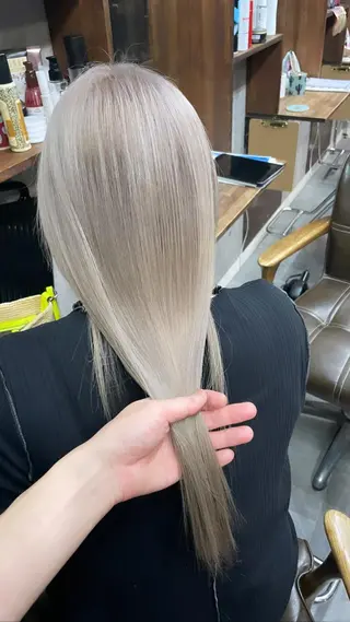 ロング カラー 難波ブリーチカラー 伊藤洋輝のヘアスタイル