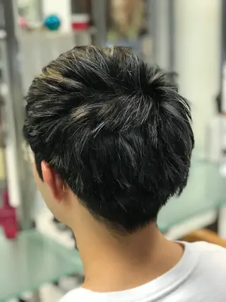 ショート カラー メンズ デザインヘア 小林裕史のヘアスタイル