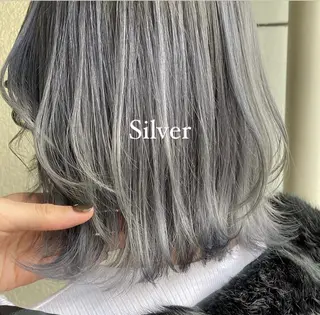 ショート カラー マンツーマン施術🌷 透明感/HIKARIのヘアスタイル