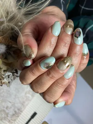 ネイル ou's nail salon所属・小林 桜のネイルデザイン