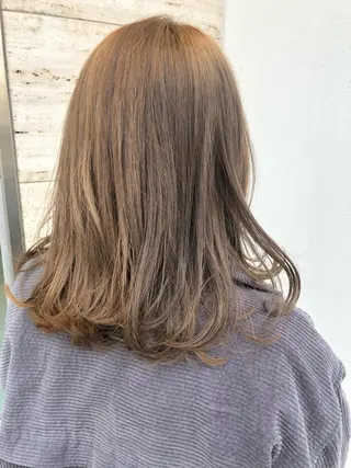 セミロング カラー ヤマモト マイのヘアスタイル