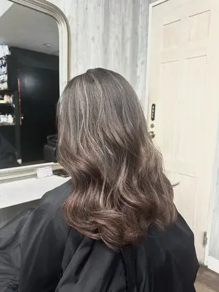 セミロング カラー 💫siesta ・スズノ🐈💫のヘアスタイル