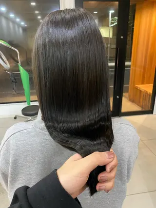 ロング ブリーチカラー よねだまことのヘアスタイル