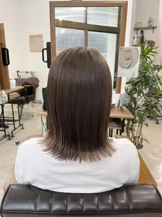 セミロング カラー 坂本 かのんのヘアスタイル
