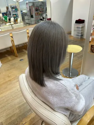 カラー 山本 瑠華のヘアスタイル