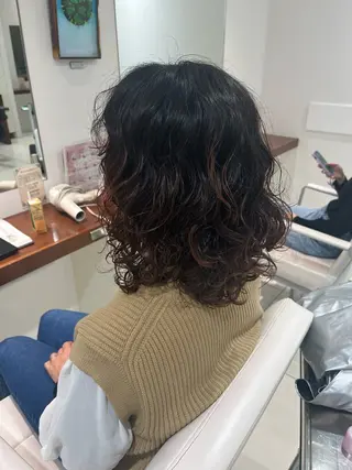 ミディアム パーマ 似合わせ 垢抜け🌟 AKINOのヘアスタイル