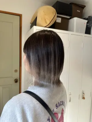 ミディアム レイヤー/蟹江/ くすみカラー/川口のヘアスタイル