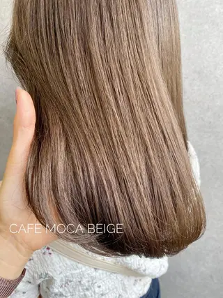 セミロング カラー clomus所属・YUKA艶髪 🌸寛ぎ部屋のヘアスタイル