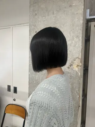 ミディアム 大本 ブリーチ/ストレートのヘアスタイル