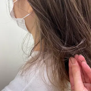 ミディアム カラー 細めハイライト🩶 ボブ/レイヤーカットのヘアスタイル