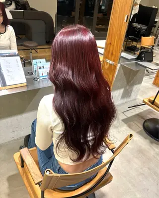 ロング カラー 小木曽 里華のヘアスタイル