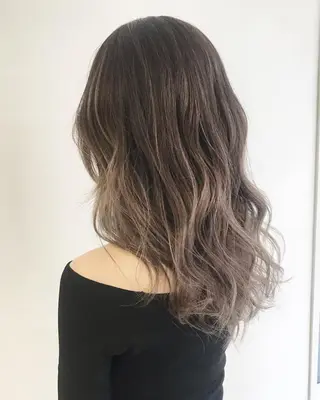 セミロング ハルカ/透け感カラー /顔周りレイヤーのヘアスタイル