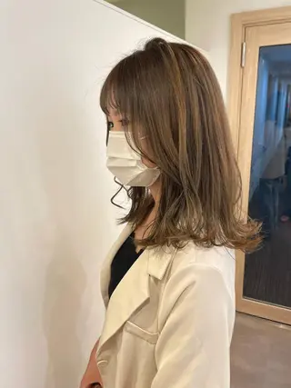 ミディアム 大迫 江梨のヘアスタイル