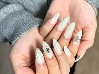 ネイル Salute本店 🦋仲原里佳のネイルデザイン