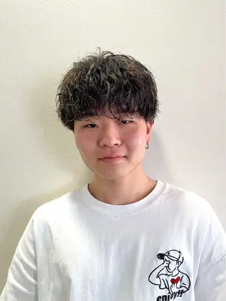 カラー パーマ メンズ ツイストスパイラル/ メンズパーマ/ハルキのヘアスタイル
