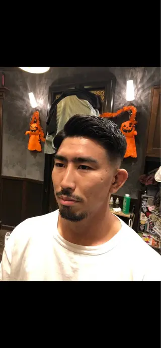 ショート ヒロ銀座所属・横浜 ヒロ銀座　米村克麻のヘアスタイル